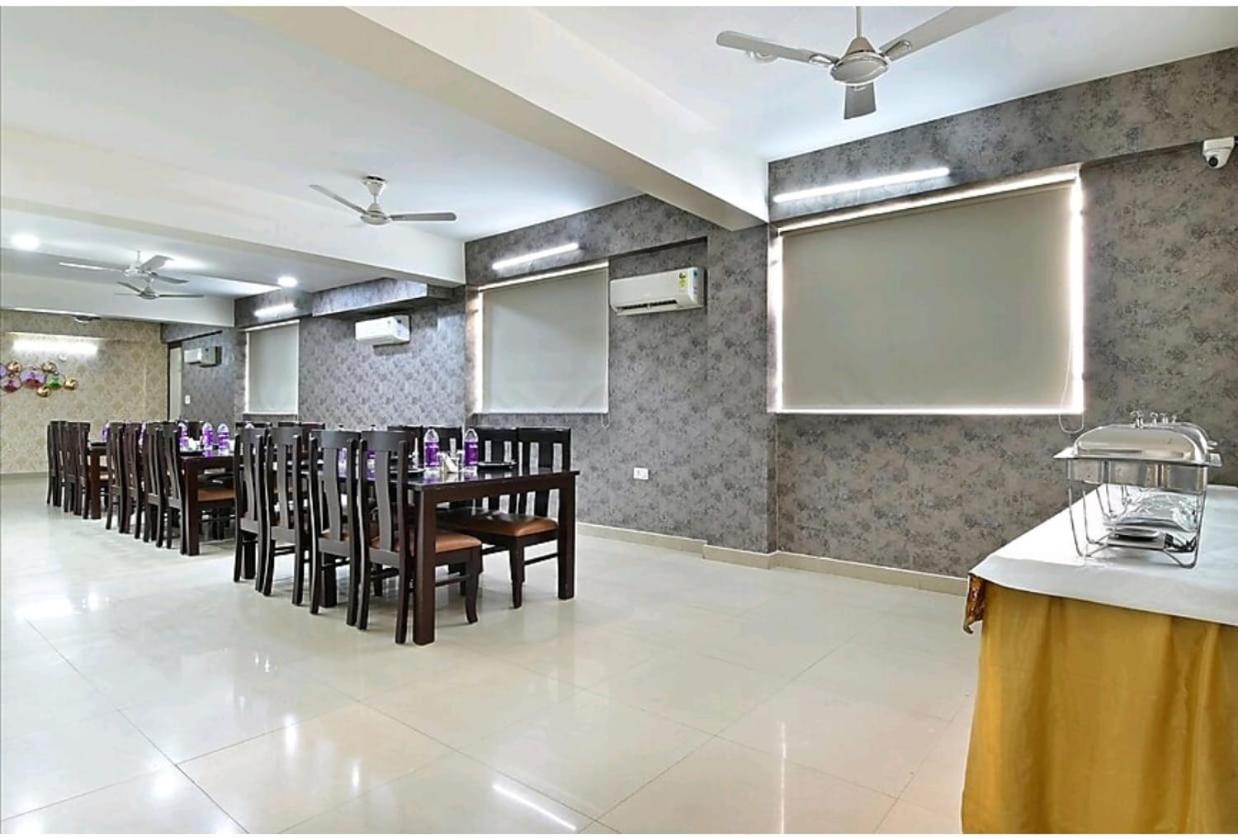 Hotel The Vertigo By Boom Rooms Noida Exteriér fotografie